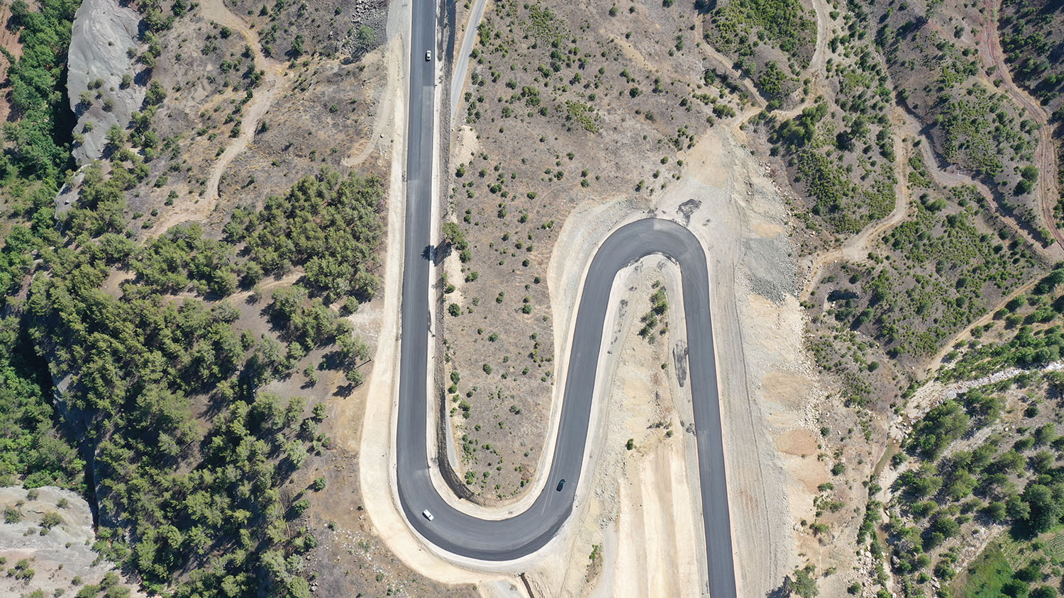 Bertiz bölgesine kazandırdıkları gurup yolu projesini incelediler