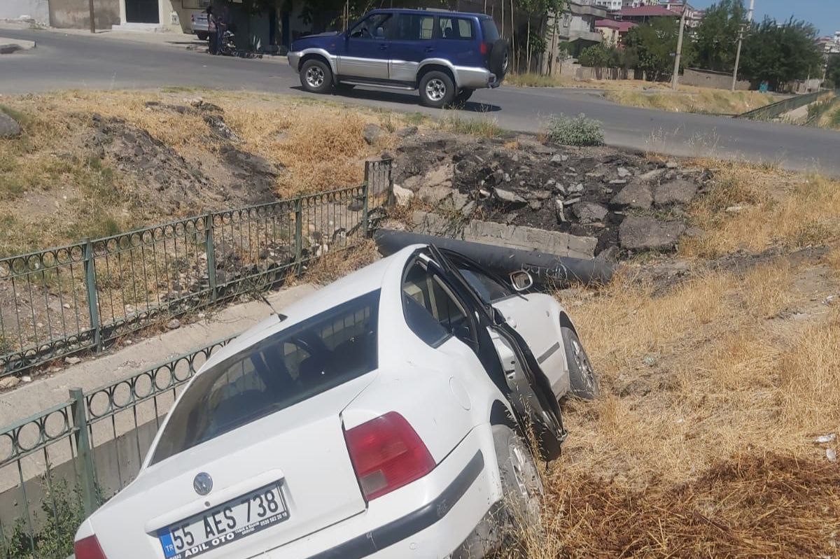 Kahramanmaraş’ta otomobil ile jeep çarpıştı