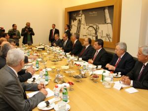 Başbakan Yardımcısı Atalay, Kıbrısta Rektörlerle Bir Araya Geldi