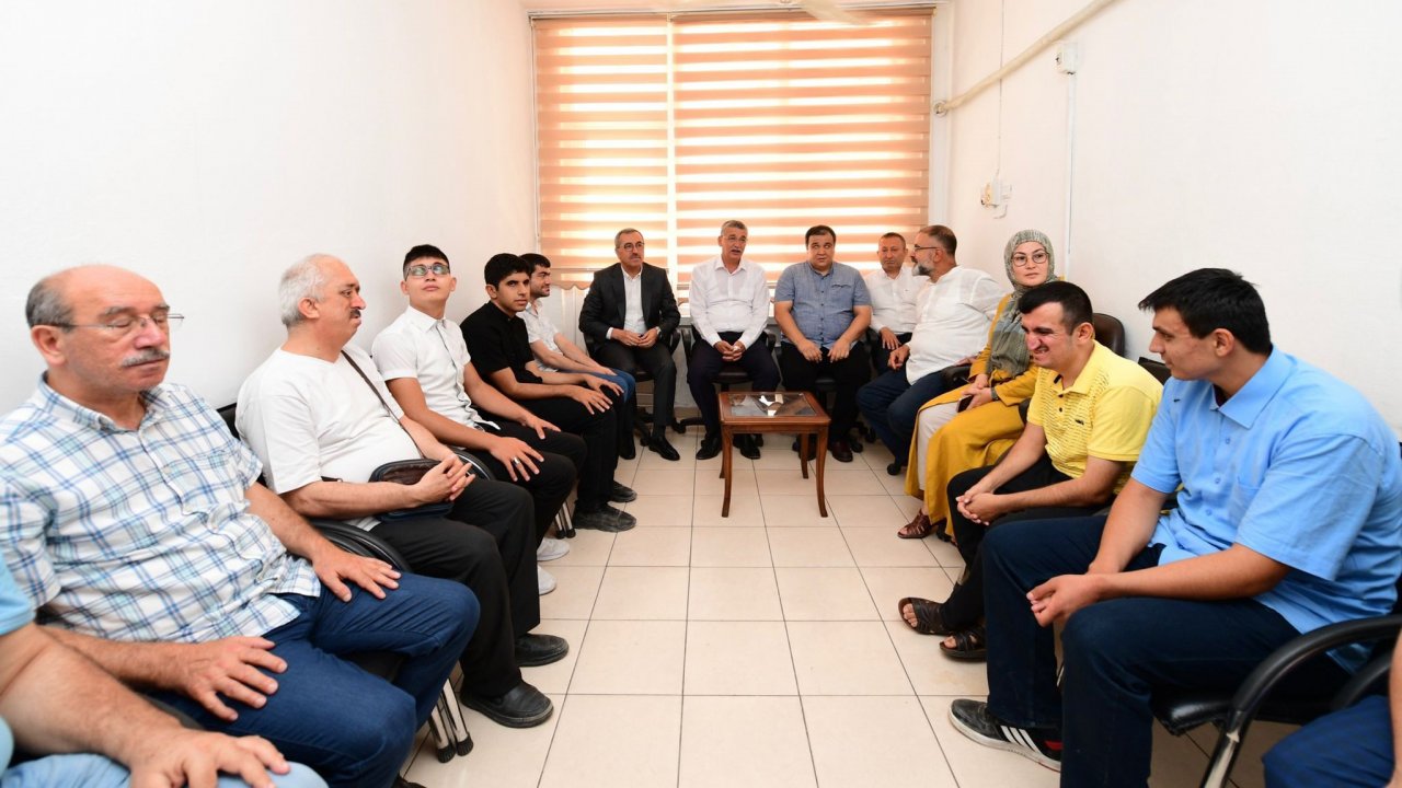 Özel Gereksinimli Kardeşlerimizin Yanındayız