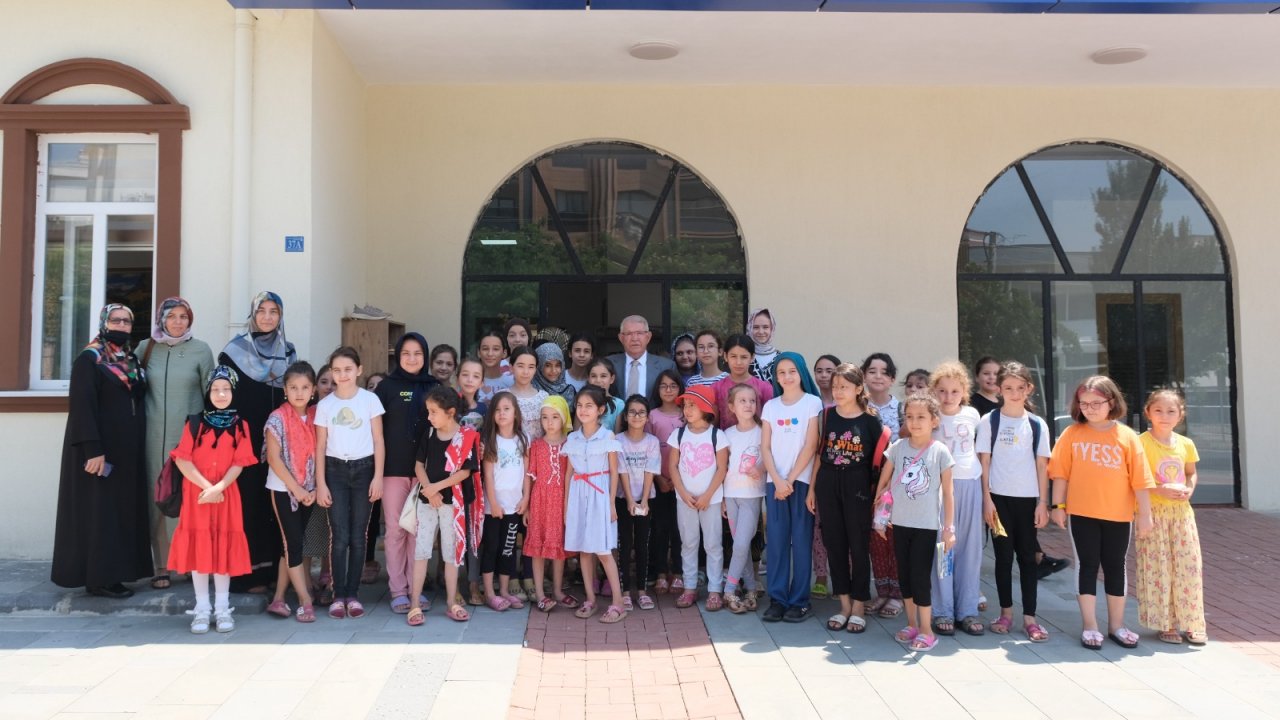 Başkan Mahçiçek, Kur’an Eğitim Merkezini ziyaret etti!