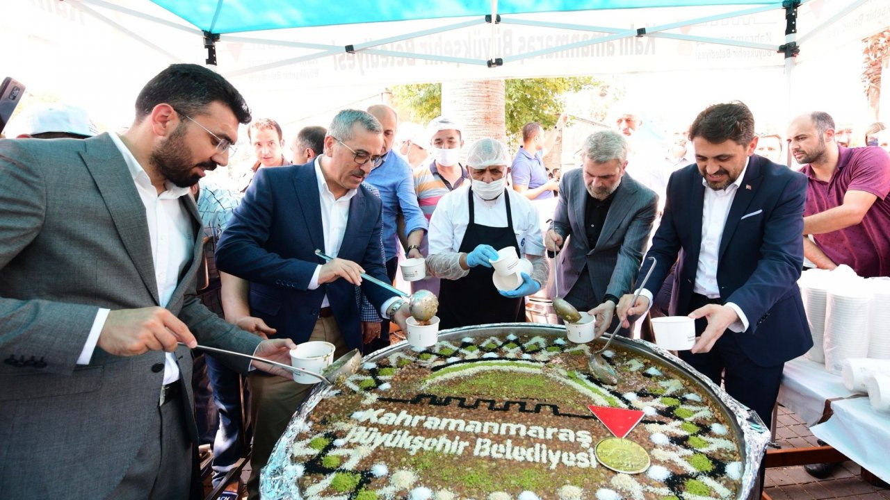 Kahramanmaraş’ta 10 bin kişiye aşure dağıtıldı!