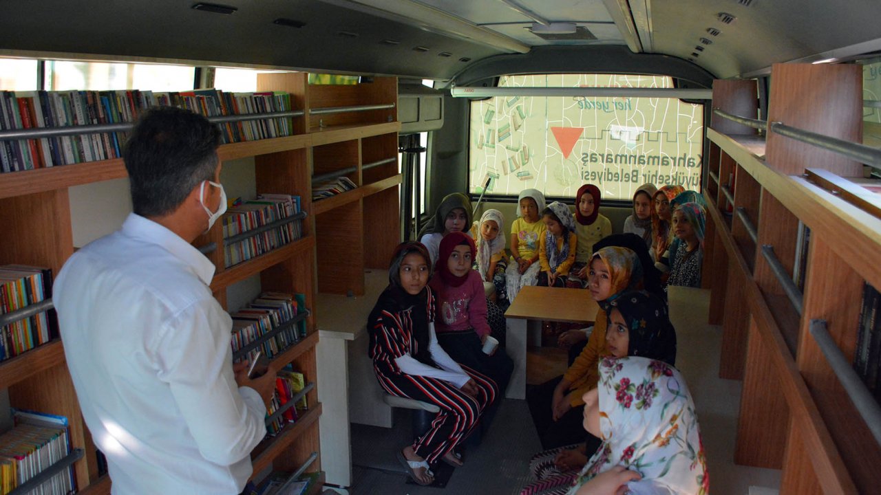Kahramanmaraş’ta Kur’an Kursu Öğrencilerine Gezici Kütüphane Sürprizi