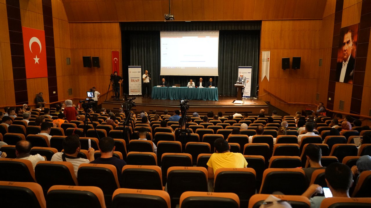 Kahramanmaraş’ın deprem gerçeği panelde masaya yatırıldı!