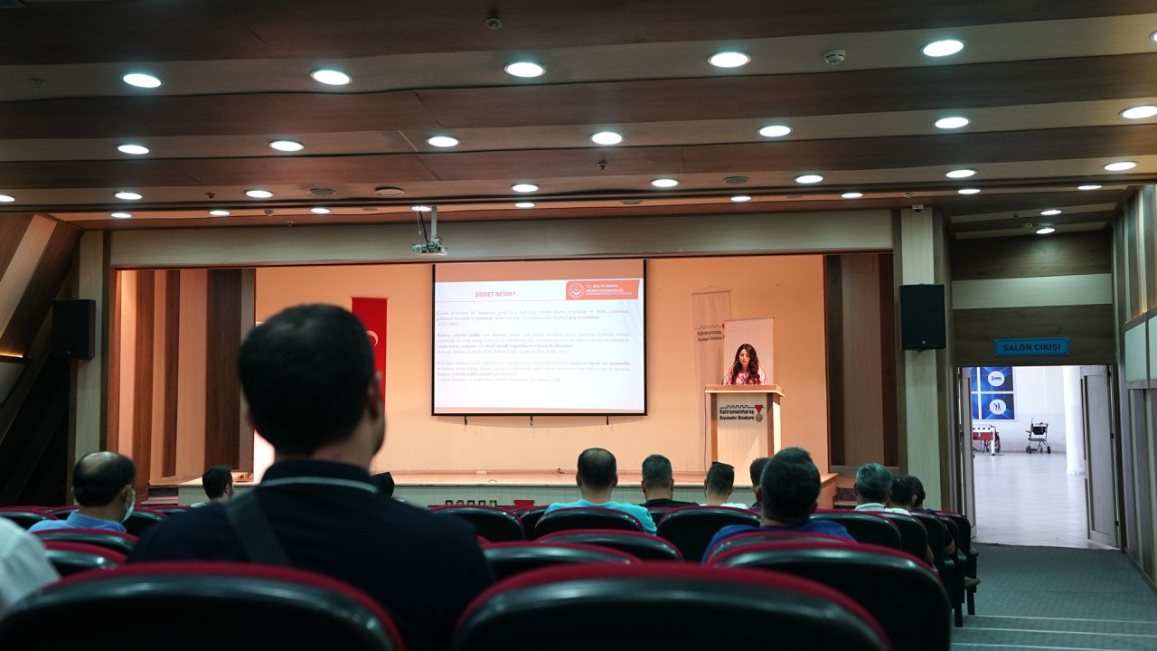 Büyükşehir Belediyesinden kadına şiddetle mücadele eğitimi