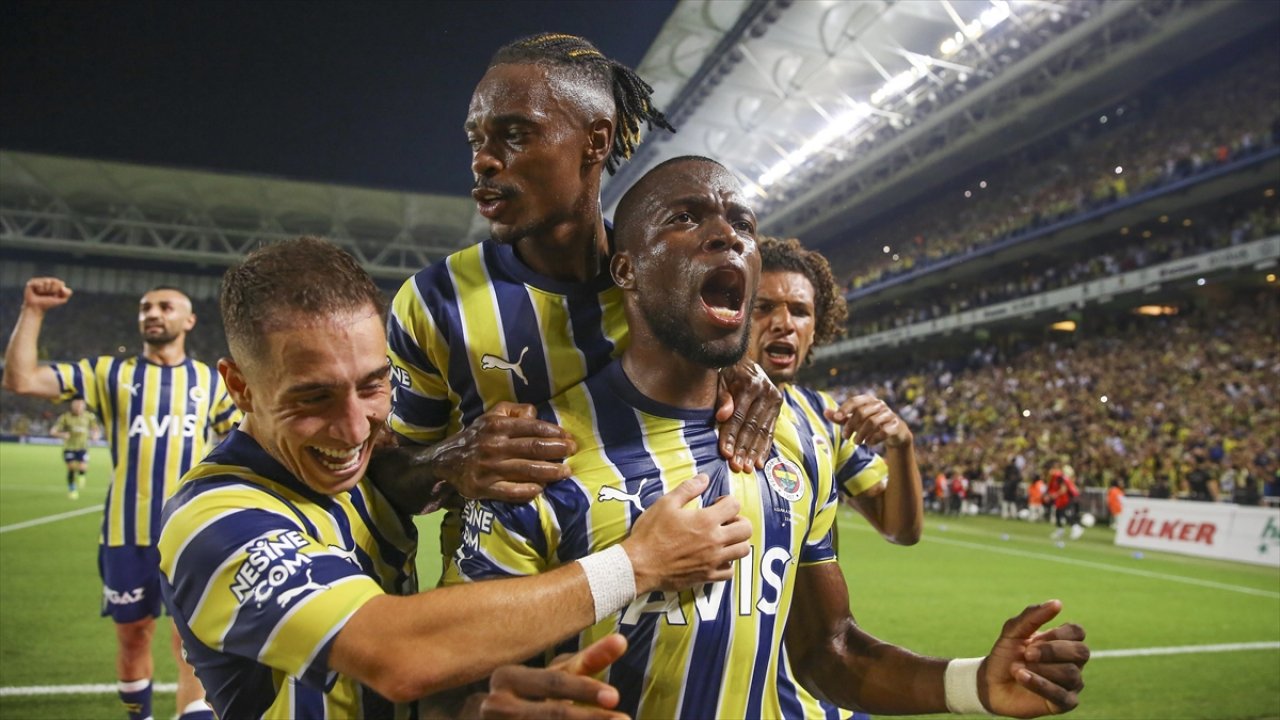 Fenerbahçe, Adana Demirspor'u 4-2 yendi