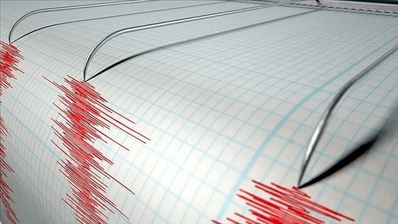 Endonezya'da 6 büyüklüğünde deprem!