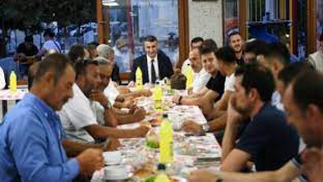 Kahramanmaraş’a atanan Kaymakam için veda yemeği!