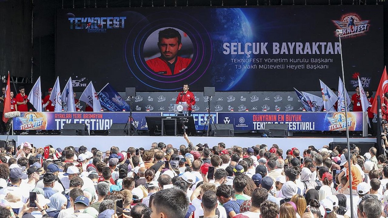 Selçuk Bayraktar: "TEKNOFEST KARADENİZ'e 600 bin genç başvurdu"