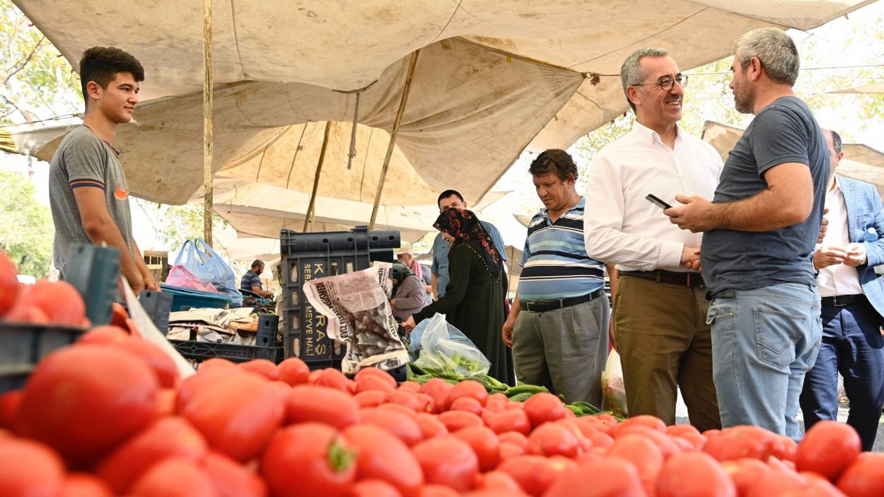 Başkan Güngör semt pazarını ziyaret etti!