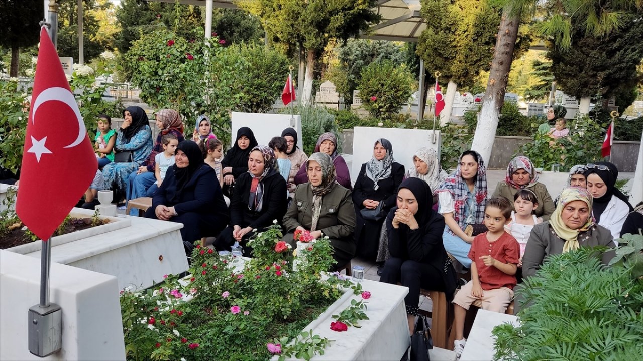 Kahramanmaraş'ta şehit oğlundan babası için anma!