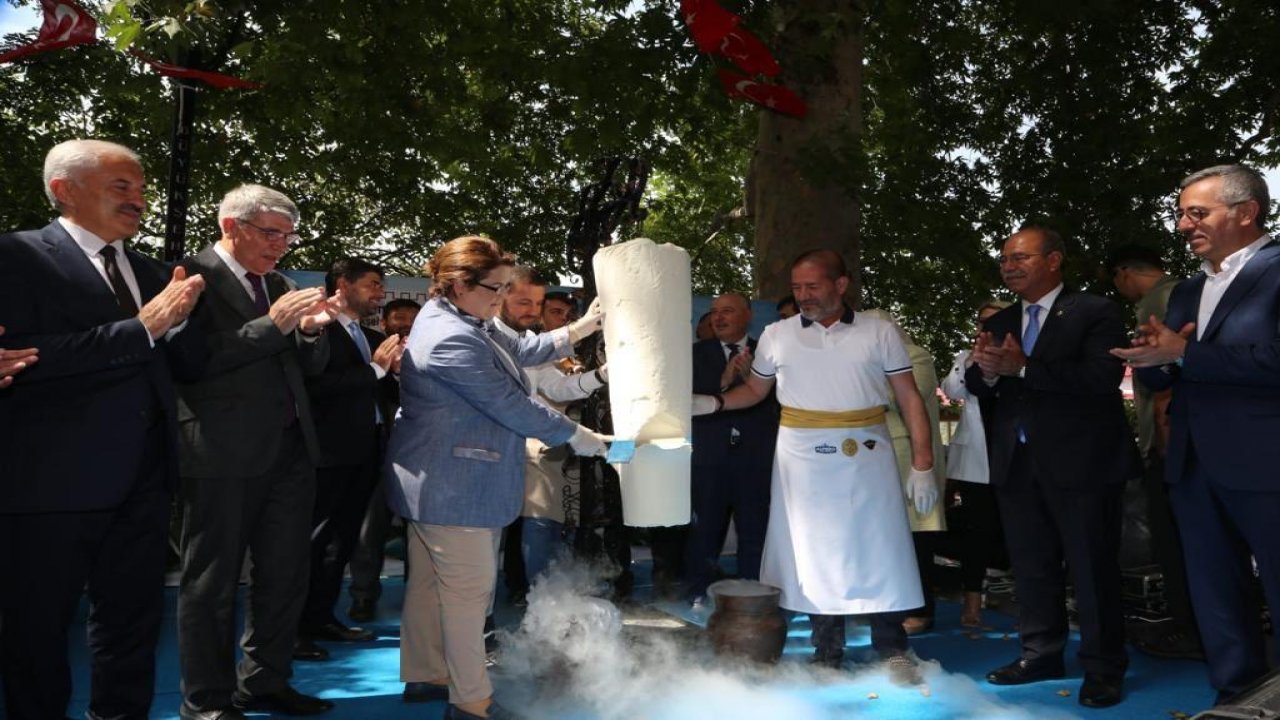 Bakan Yanık Alpedo Maraş dondurmasını satırla kesti!