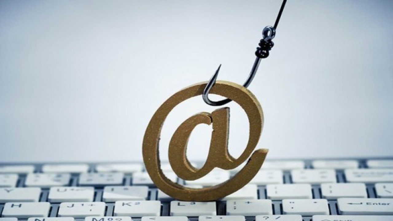 Dolandırıcılar, üniversitelere kimlik avı saldırıları düzenliyor!