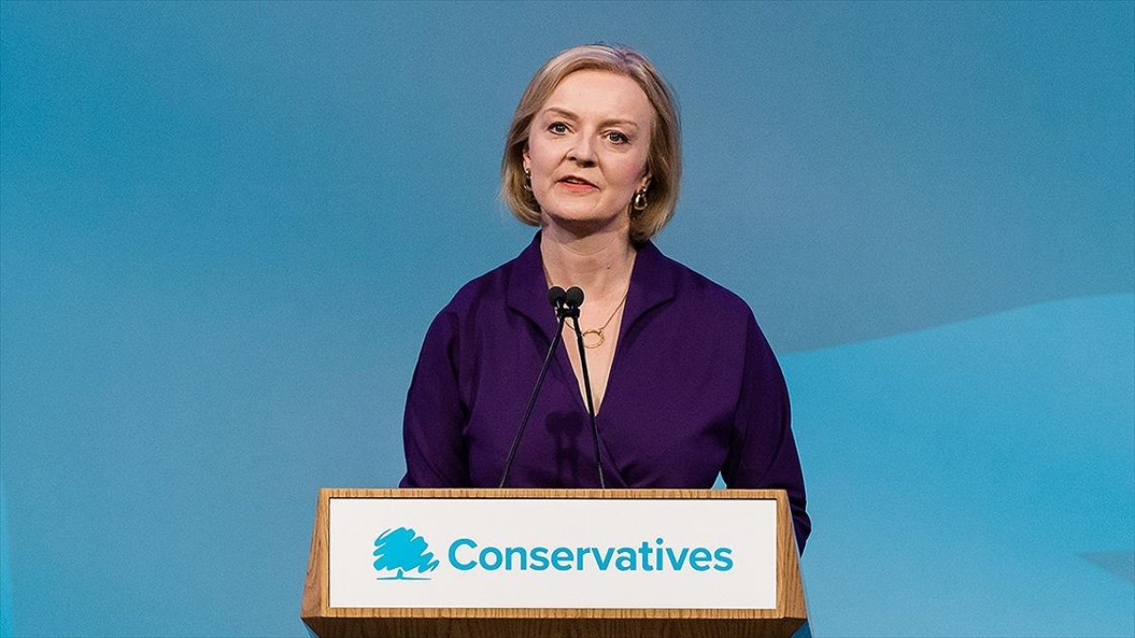 İngiltere'nin yeni Başbakanı Truss, hükümeti kurma görevini aldı!