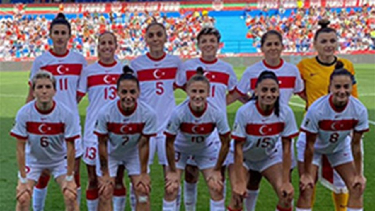 A Milli Kadın Futbol Takımı, Portekiz'e 4-0 mağlup oldu!