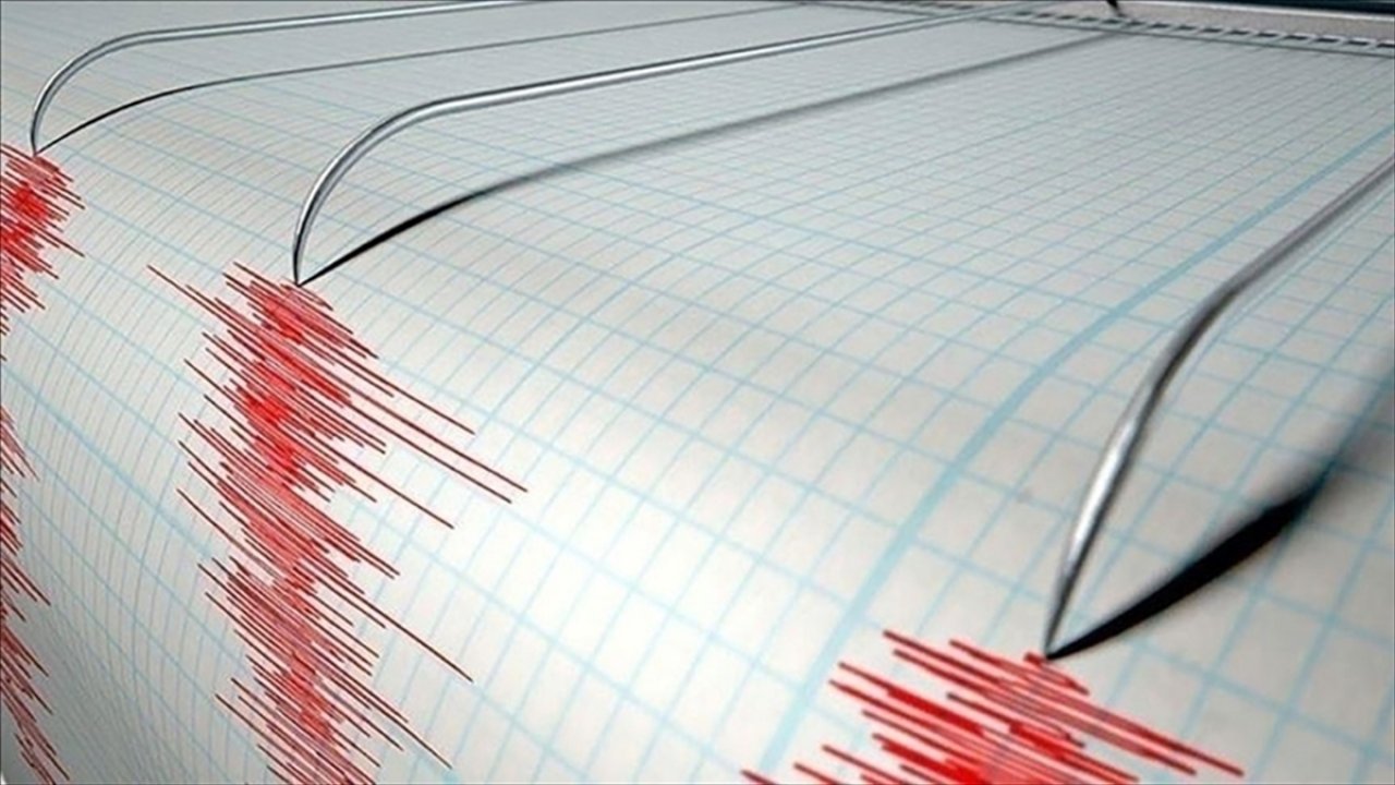 Bir ülke 7,6 büyüklüğünde depremle sarsıldı!