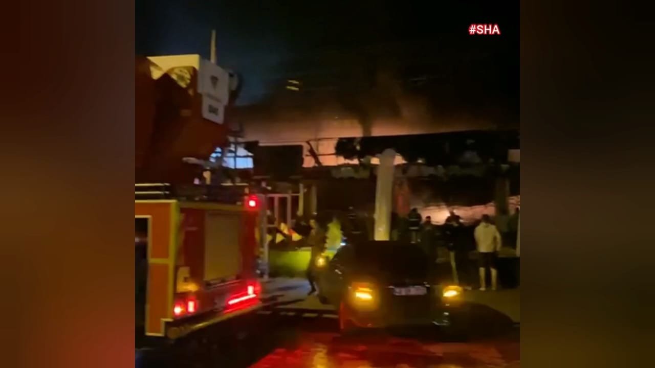 Elbistan’da mağazada yangın paniği!