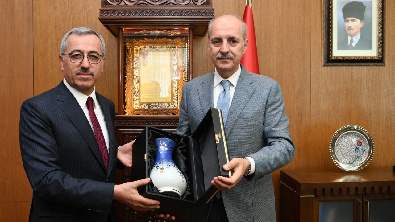 Numan Kurtulmuştan Başkan Güngör’e övgü! Başarılı İşlere İmza Atılıyor