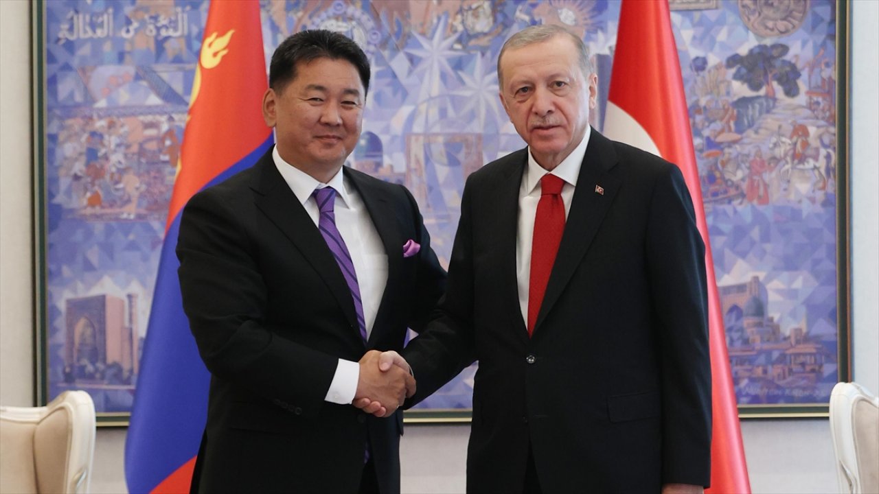 Cumhurbaşkanı Erdoğan, Moğolistan Cumhurbaşkanı Khurelsukh ile bir araya geldi!