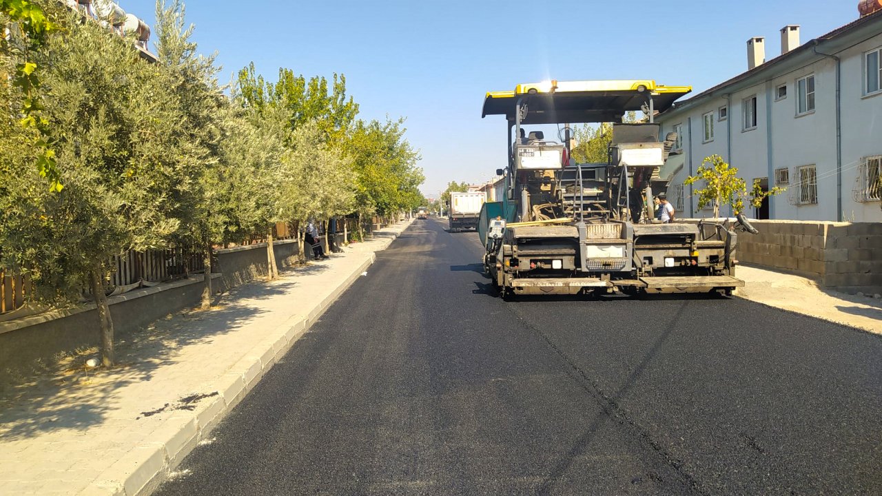 Erkenez Mahallesi’ne sıcak asfalt!  