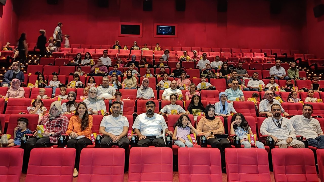 Kahramanmaraş'ta şehit ve gazi çocukları sinema etkinliğinde buluştu!