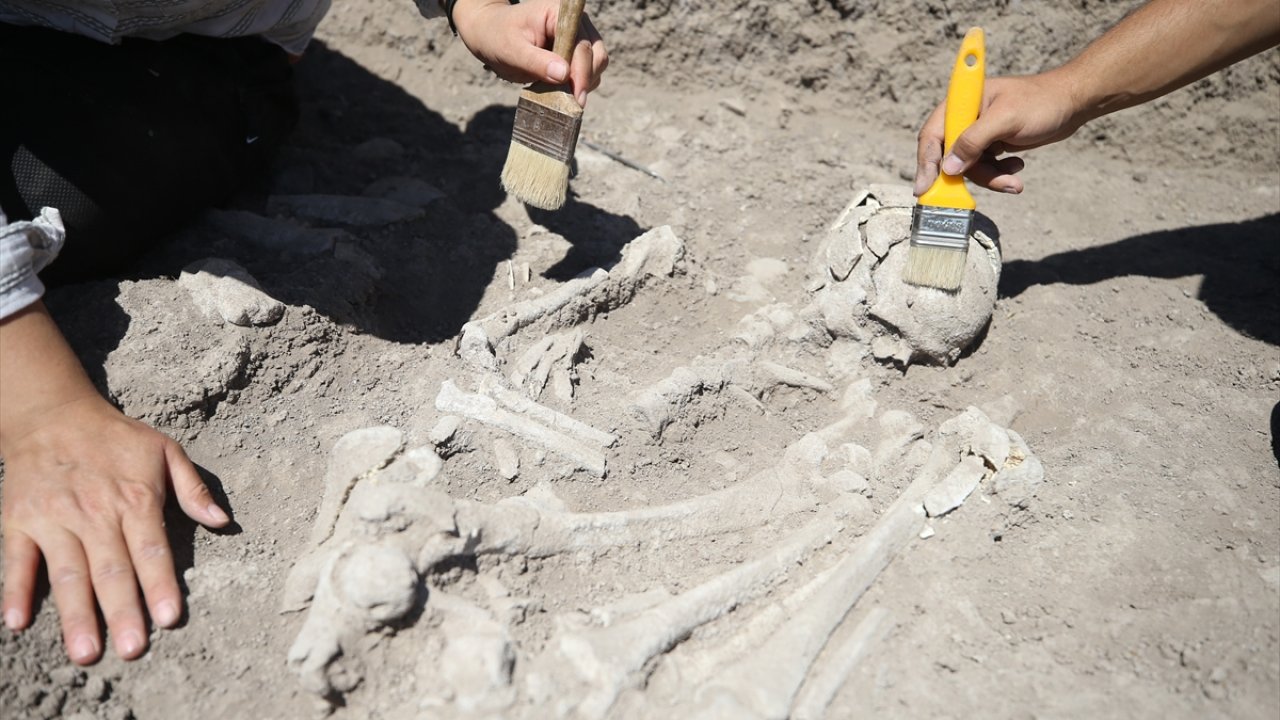 Kahramanmaraş'ta 7 bin yıllık kadın iskeleti bulundu!