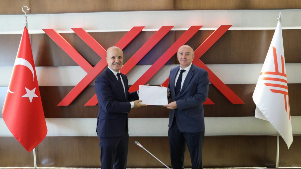 Rektör Yasım, Atama Belgesini Teslim Aldı!