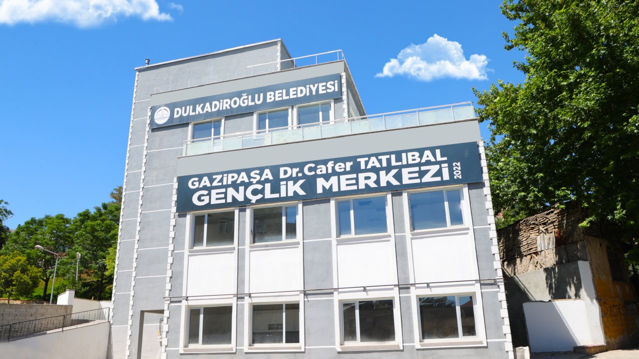 Dulkadirığlu’nda yeni açılan Gençlik Merkezi Kurs Kayıtları Devam Ediyor