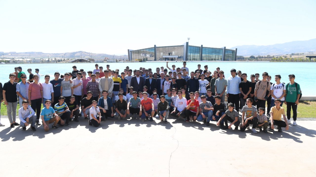 Başkan Mahçiçek, öğrencilerle kahvaltıda buluştu!