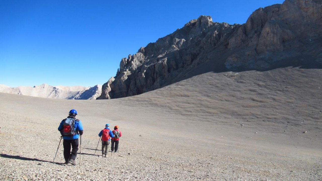 Kahramanmaraşlı dağcılar Aladağlara tırmandı!