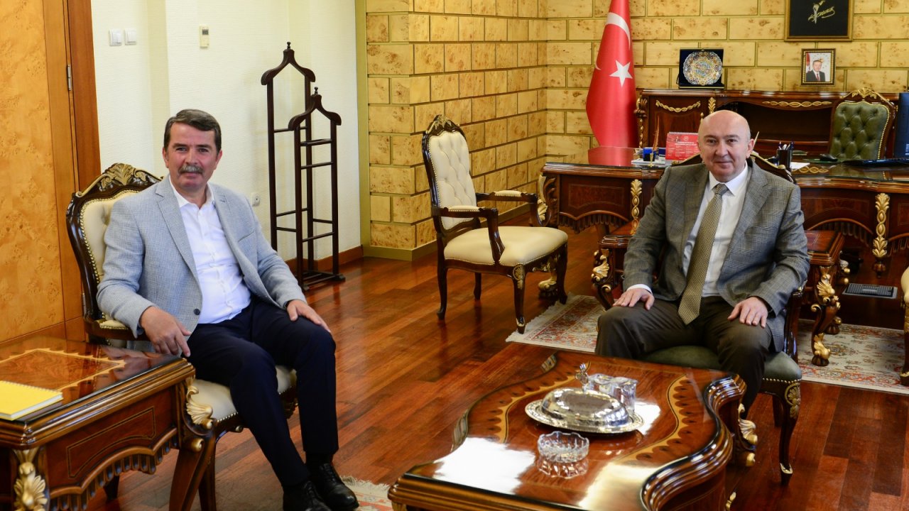 Başkan Okumuş’tan Rektör Yasım’a Ziyaret