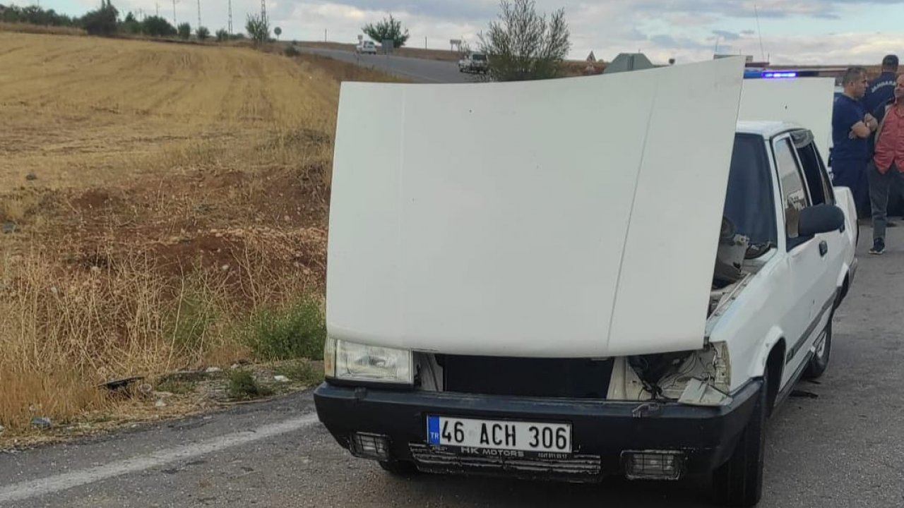 Afşin’de iki otomobil çarpıştı: 3’ü çocuk 6 yaralı var!