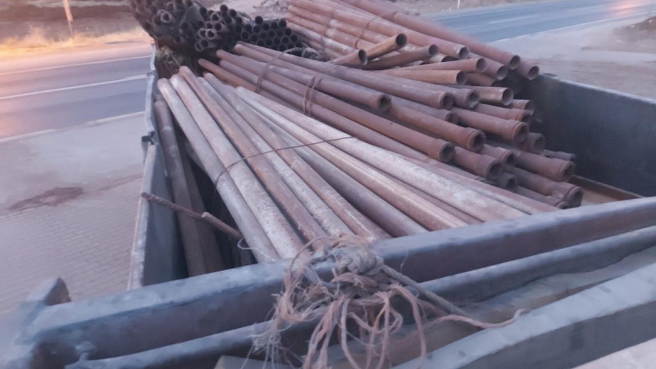 Pazarcık’ta Yüksek Hızlı Tren inşaatından demir çalan hırsızlar yakalandı!