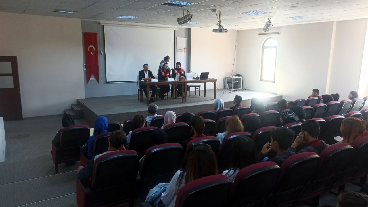 Kariyer Basamaklarına İlk Adım Millet Konakları’nda Atılıyor