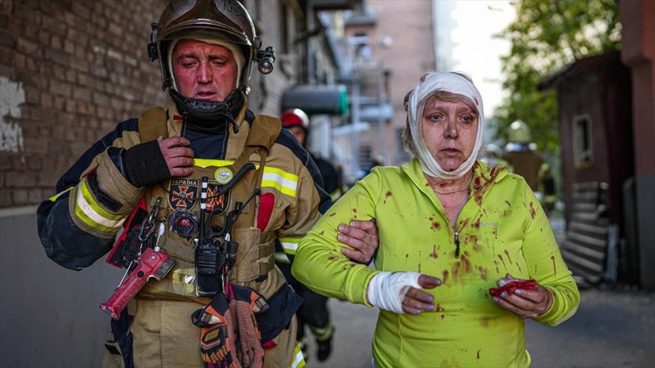Ukrayna, güne Rusya'nın füze saldırılarıyla uyandı