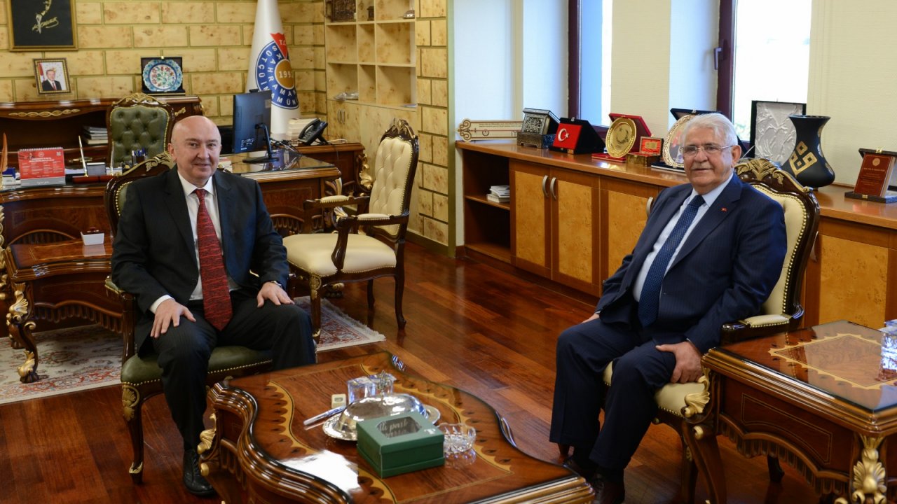 Başkan Mahçiçek’ten KSÜ Rektörü Yasım’a Ziyaret