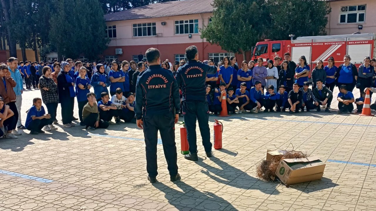 Kahramanmaraş’ta öğrencilere AFET eğitimi!