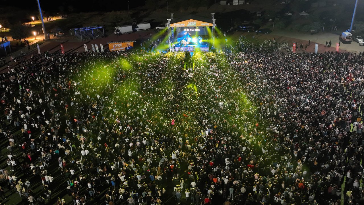 Kahramanmaraş’ta Emir Can İğrek konserine büyük ilgi!