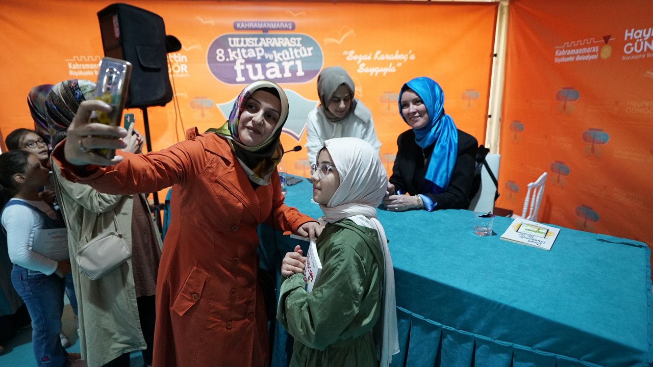 Hatice Kübra Tongar, Kahramanmaraş’ta Okurlarla Buluştu