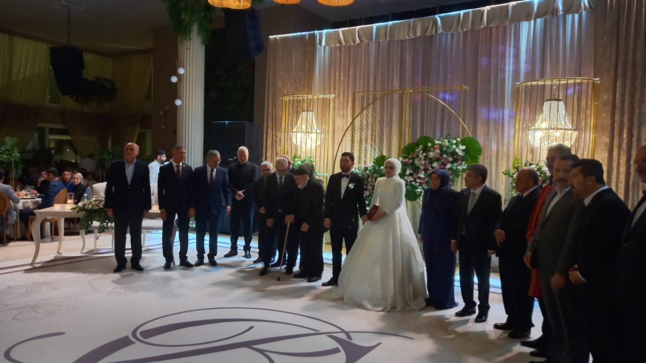 Kahramanmaraş Milletvekili Öçal’ın Kızı Dünyaevine Girdi!