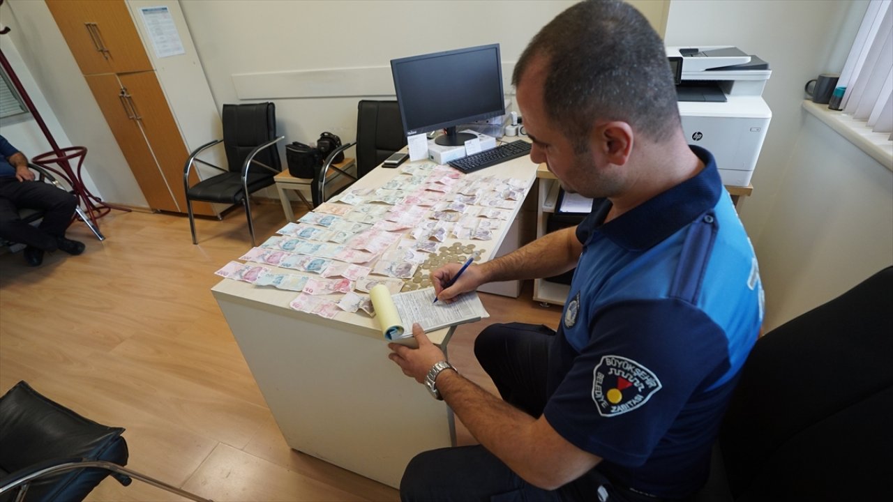 Kahramanmaraş'ta dilencinin üzerinden çıkan para şaşırttı!