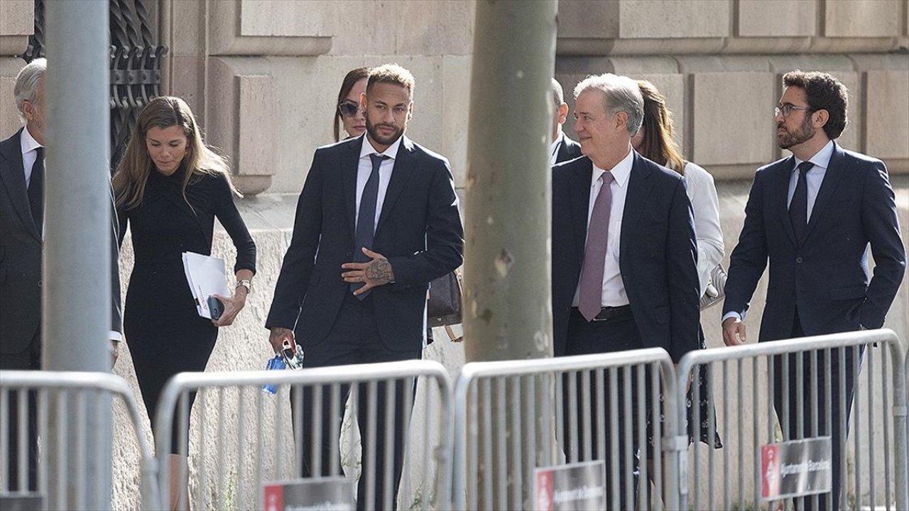 Yıldız futbolcu Neymar, mahkemede ifade verdi!