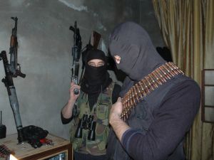 İha Ekibi, Suriyedeki Silahlı Muhaliflere Ulaştı