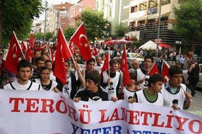 Uşakta terör protestosu