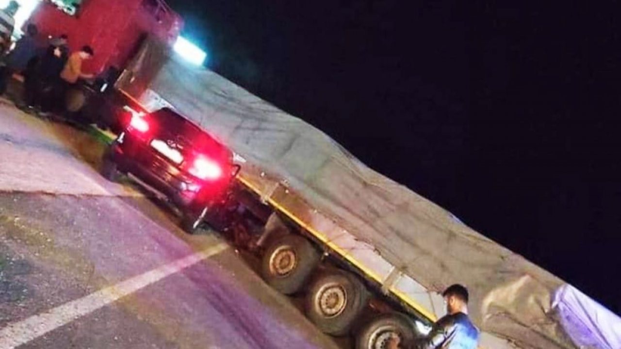 Kahramanmaraş’ta otomobil tıra çarptı!