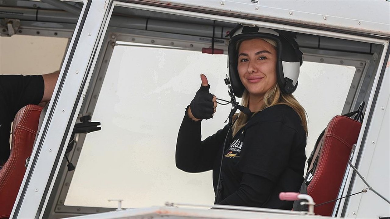 Orman yangınlarının "ateş avcısı" kadın pilotu hedefleri başarıyla söndürüyor