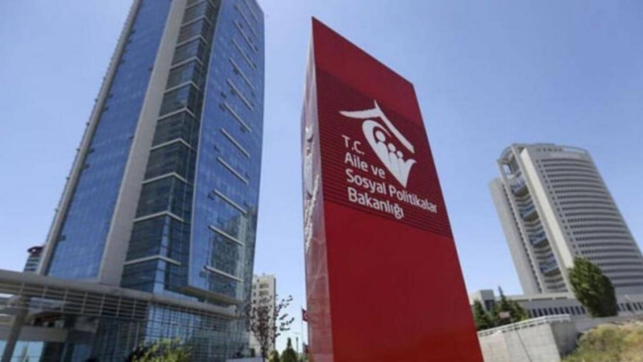 Aile ve Sosyal Hizmetler Bakanlığı 15 Farklı Unvanda 40 Personel Alacak!