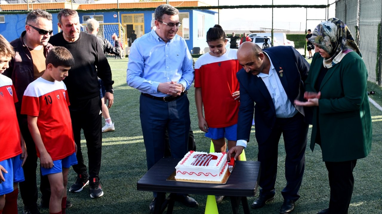 Kahramanmaraş'ta şehit çocuğuna sürpriz doğum günü kutlaması!