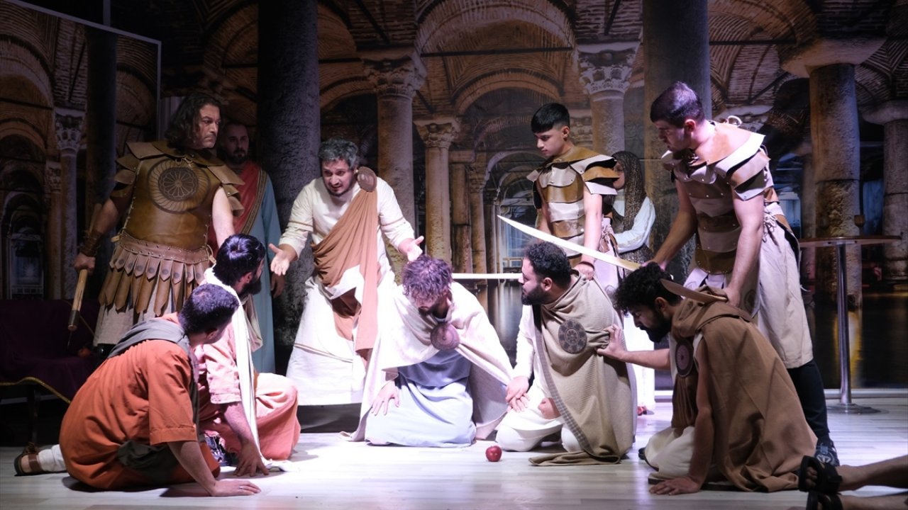 Afşin'de "Tevhidin Sırrı Eshab-ı Kehf" tiyatro oyunu izleyiciyle buluşacak!