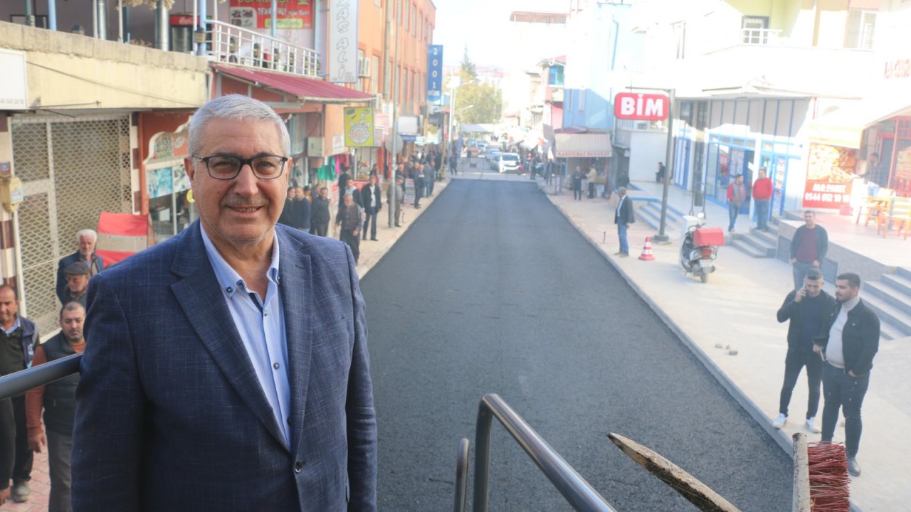 Pazarcık’ta Sokak ve caddeler sıcak asfalta kavuşuyor